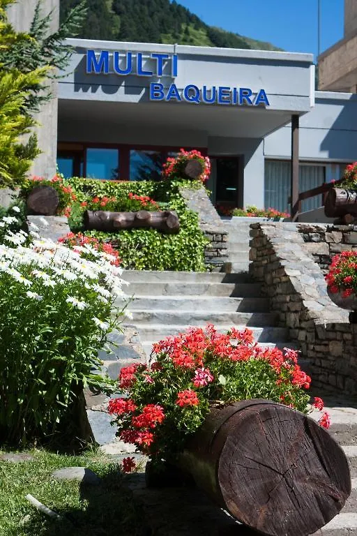 Apartamentos Multibaqueira Baqueira Beret 4*,  Spain